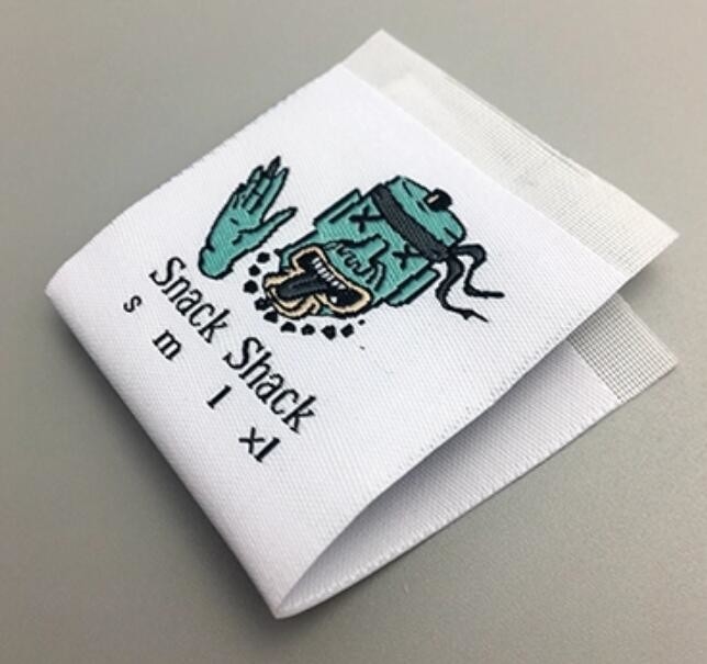 Etiquetas tecidas Endfold privadas da tela do damasco do pescoço do logotipo da marca para o t-shirt feito sob encomenda
